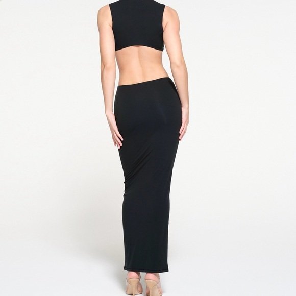 SOLD❗️❗️ NWT: SKIMS - CUT OUT OPEN BACK LONG DRESS: FITS EVERY BODY - Picture 10 of 10